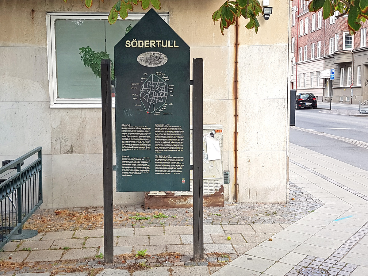 A sign about Lund's south entrance, Södertull