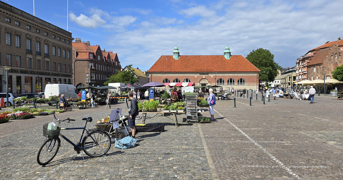 Market trading at the Mårtens Square (Mårtenstorget) in Lund