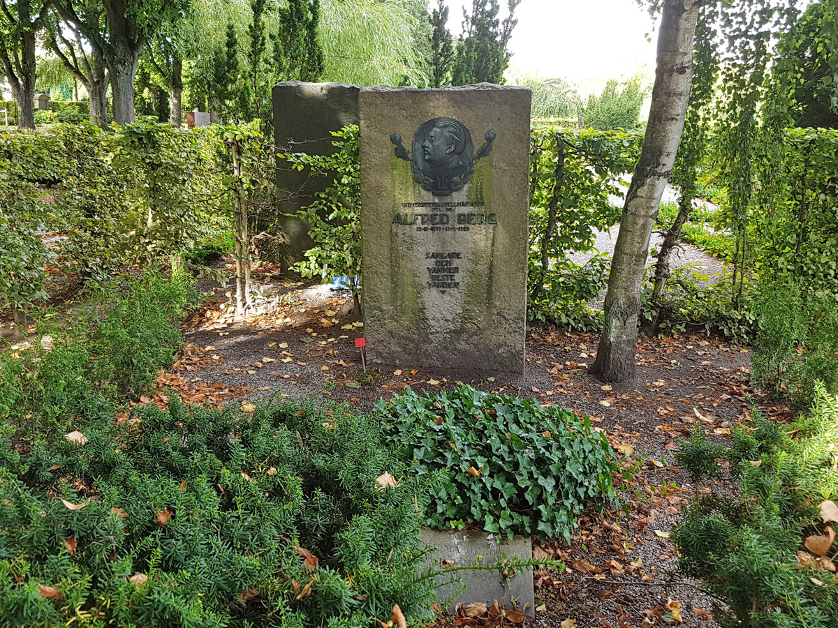 Carl Alfred Berg's, or Father Berg's, grave