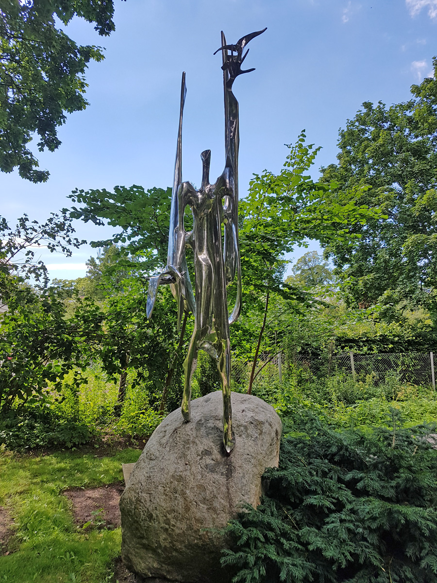 Nándor Wagner's sculpture Angel at Northern cemetery in Lund