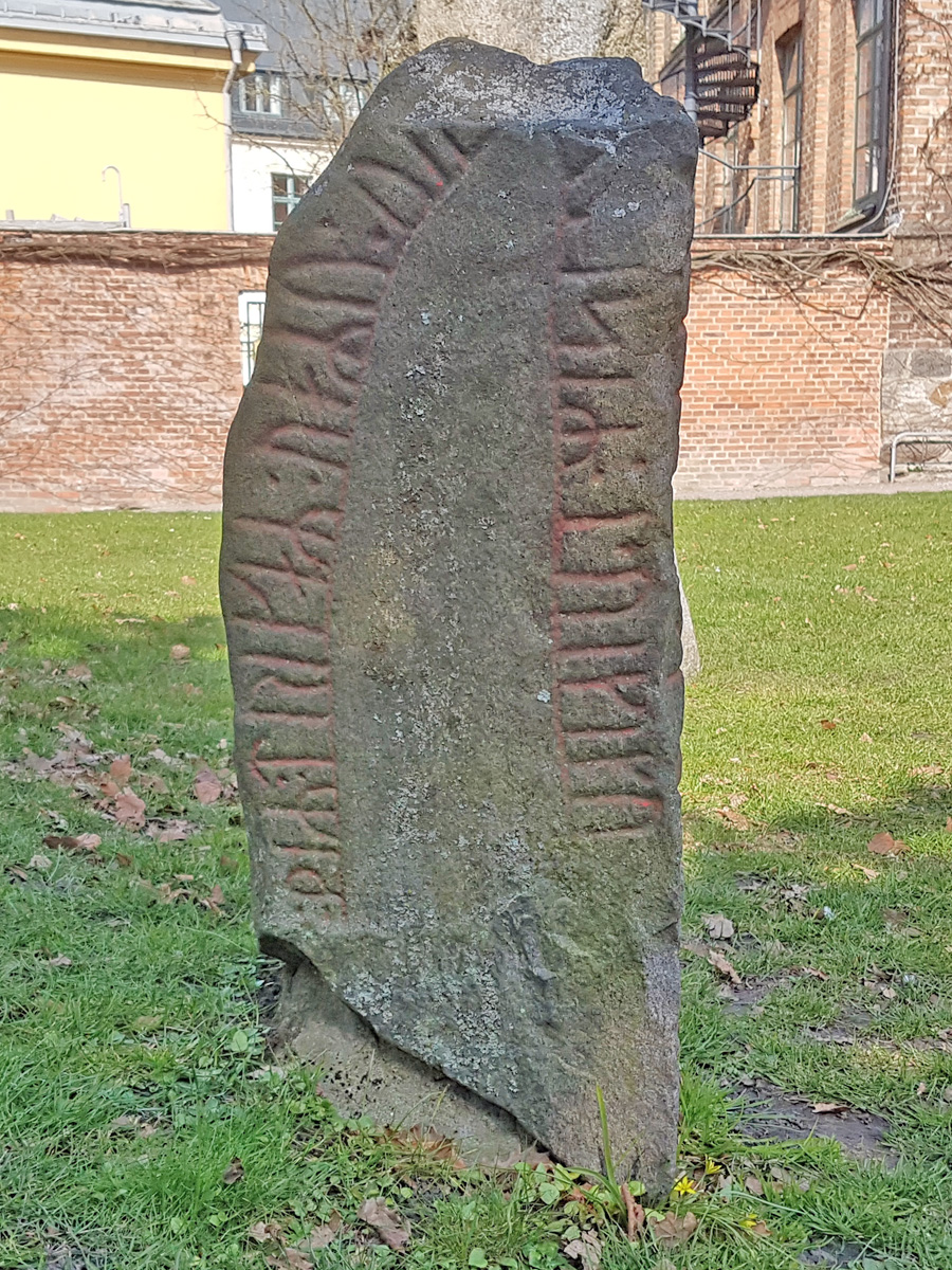 The side of the runestone Gårdstånga stone number 2 in Lund