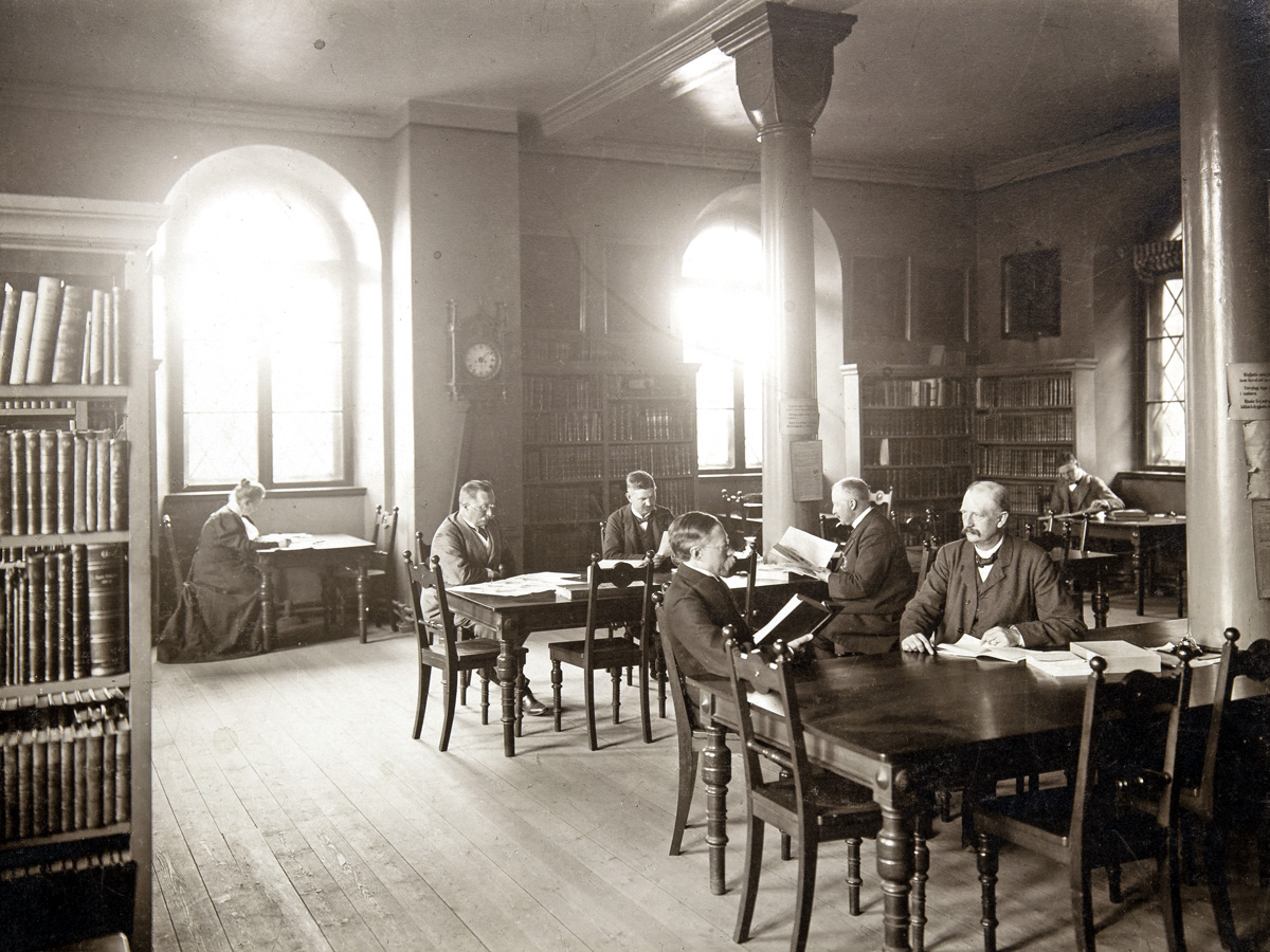 The University Library in the King’s House in Lund circa 1900