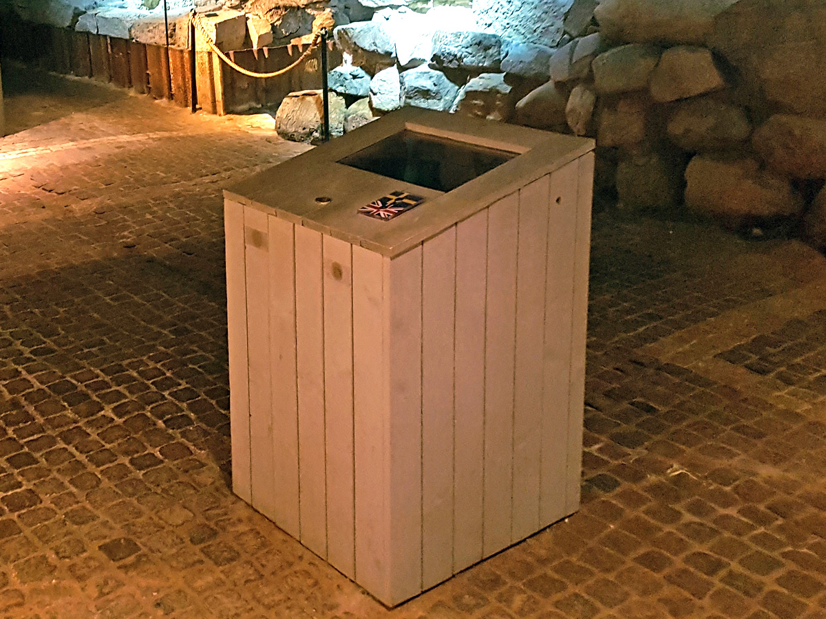 A showcase with an information film in Drotten church ruin in Lund