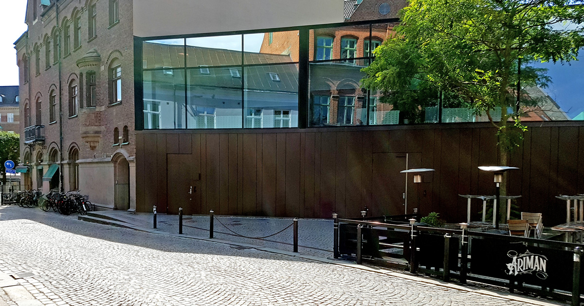 An image that shows the location of the northern border of the Main Square in Lund in the viking age and the medieval