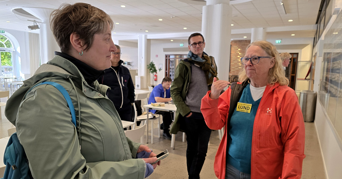 One of the voluntary tourist information Destination Lunds greeters showing Lund